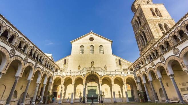 Design & History Suite Salerno Bagian luar foto